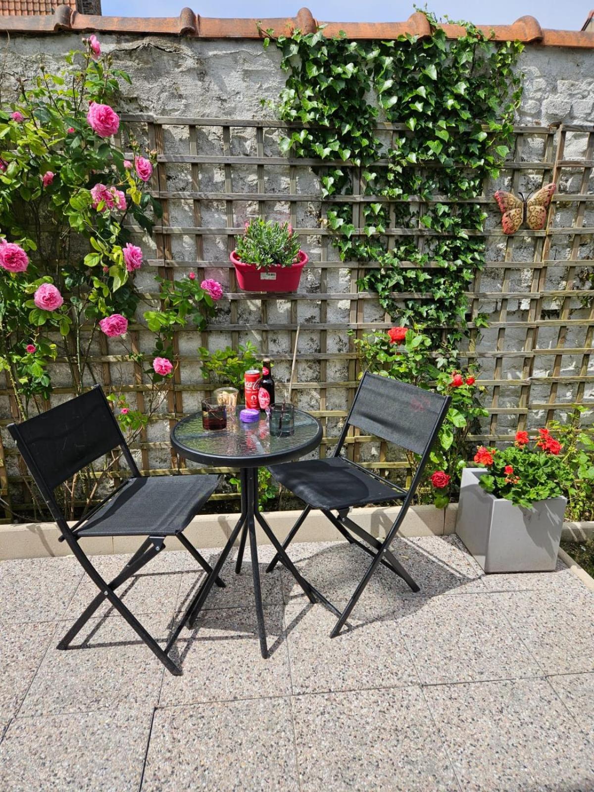 Studio Avec Jardin Rosendael Proche Plage Dunkirk Bagian luar foto